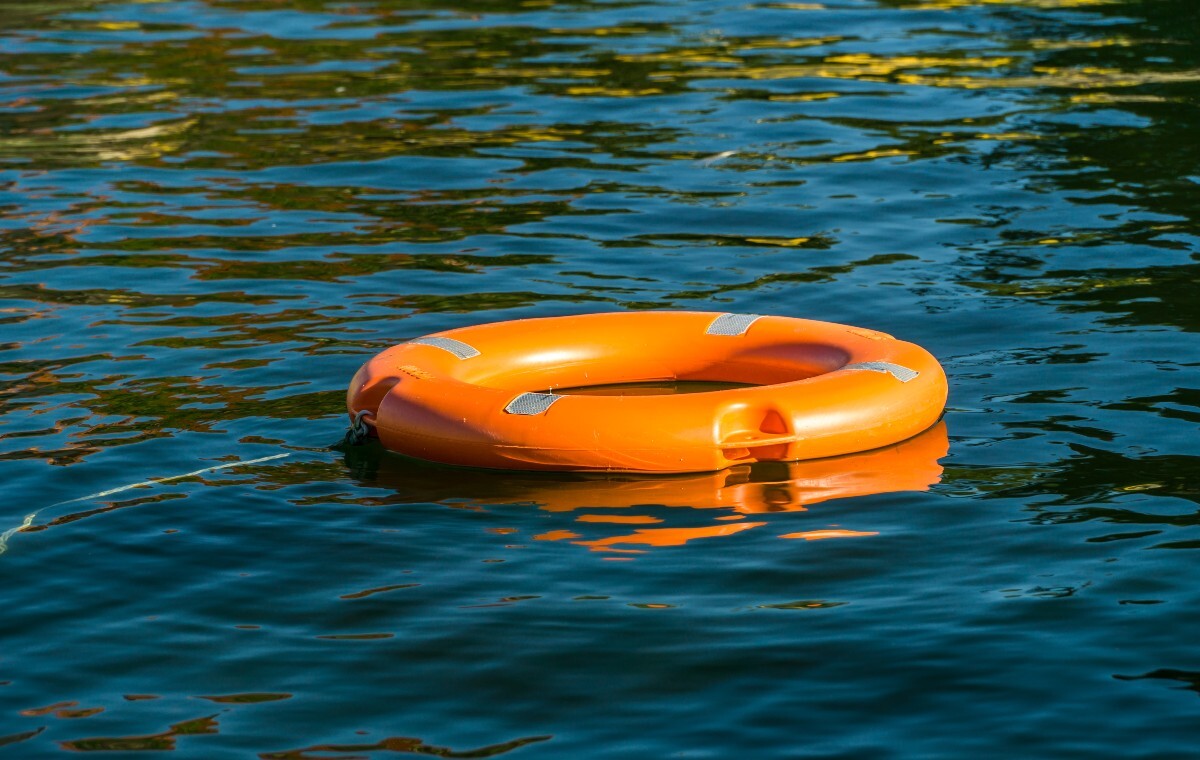 Tragedia na jeziorze Ośno. 15-letni harcerz zniknął pod wodą