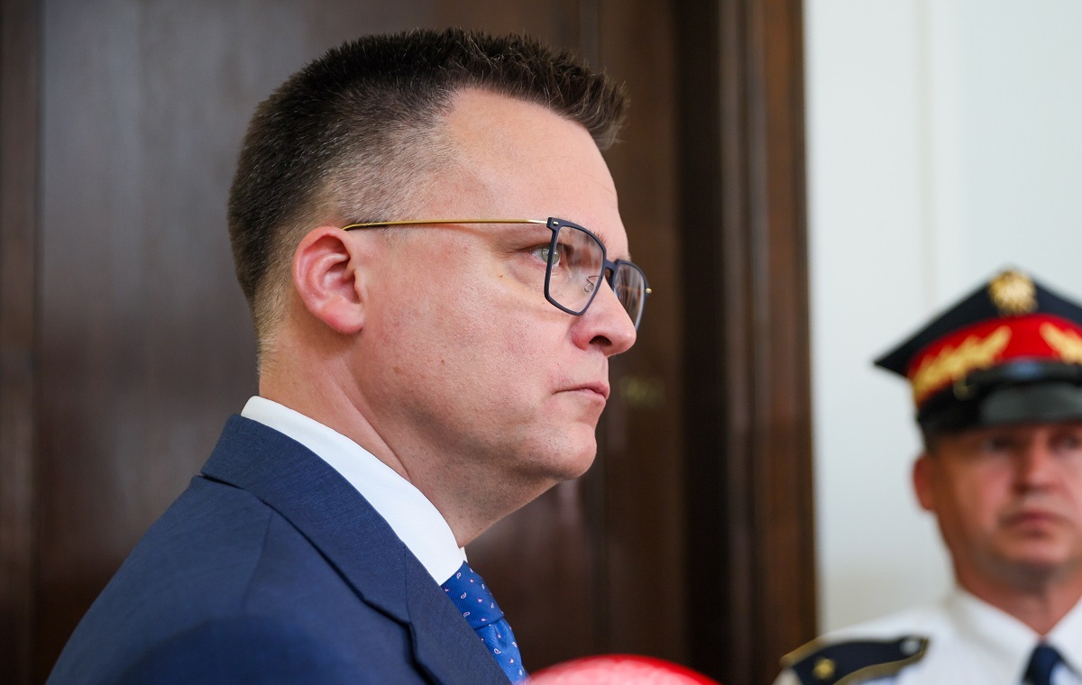 Hołownia tłumaczy swoje słowa o zamachu stanu!