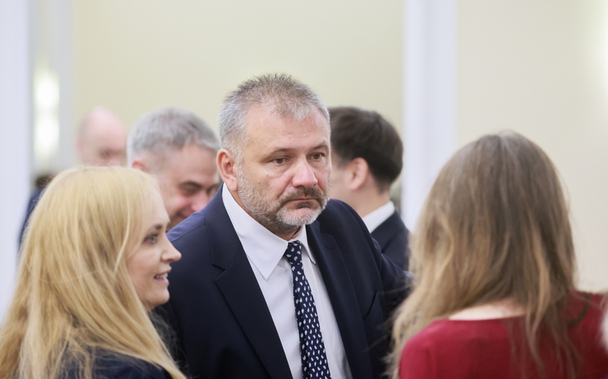 Reminder. justice  Zurek vs. the cleaning machine!