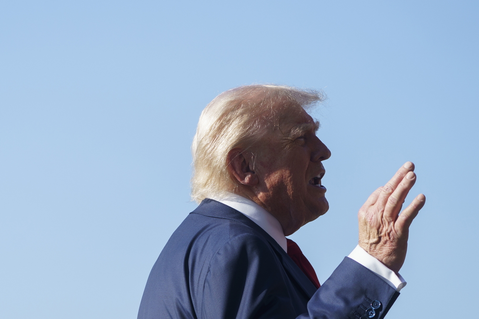 Gdy Trump krytykował wiatraki, szefowa KE milczała