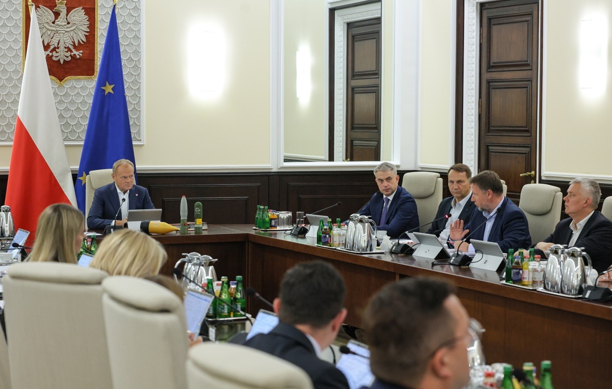Polacy nie łudzą się, iż rekonstrukcja rządu da efekty