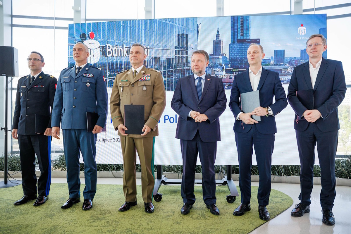 PKO BP z preferencyjną ofertą dla służb mundurowych
