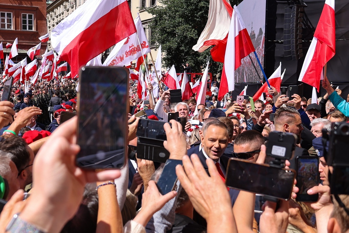 Piękny gest! Prezydent zatrzymał kolumnę i wyszedł do ludzi
