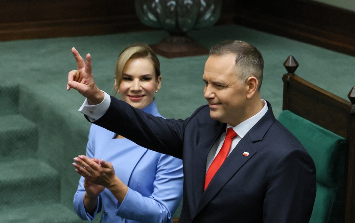 W tym kraju zazdroszczą Polsce Nawrockiego! wiadomości,aktualności,wPolityce.pl W tym kraju zazdroszczą Polsce Nawrockiego!