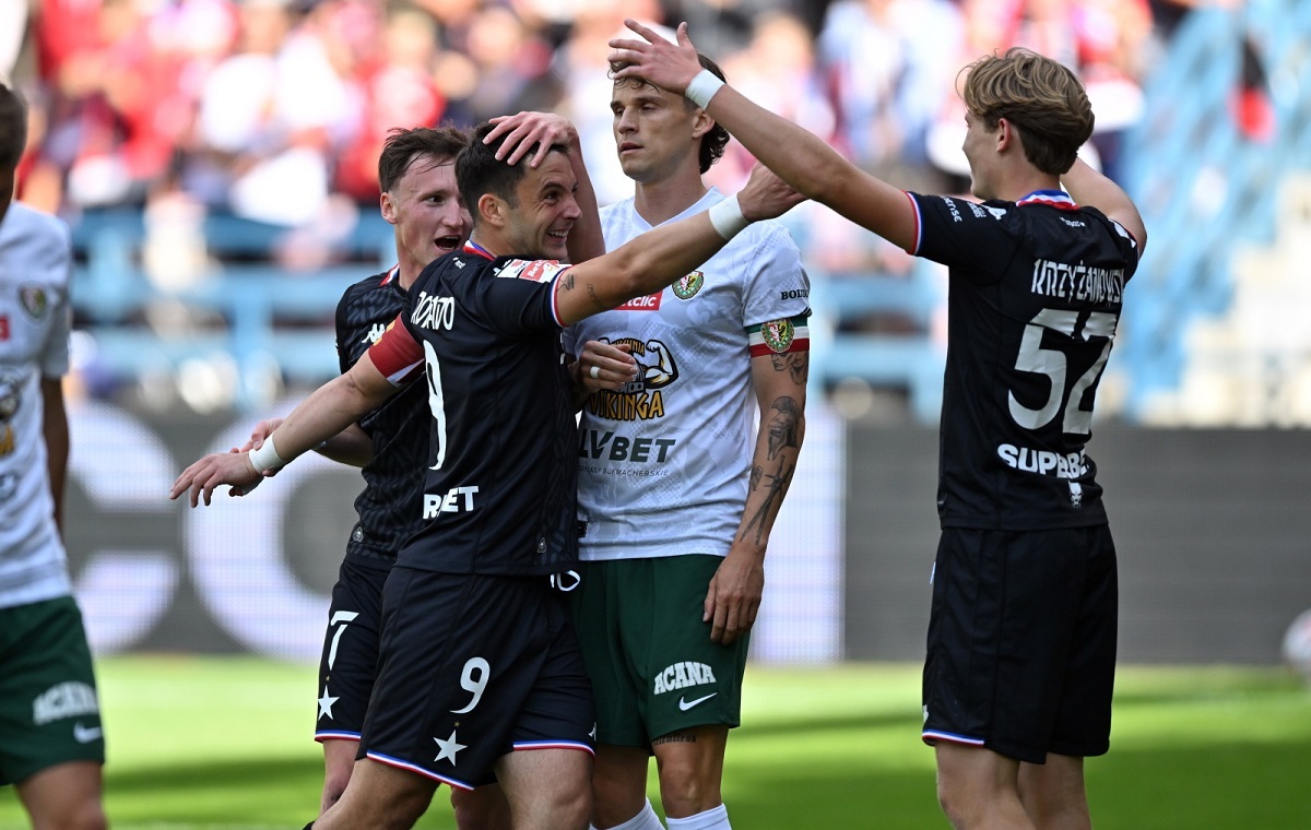 Popis Wisły Kraków! Pokonała Śląsk Wrocław aż 5:0 wiadomości,aktualności,wPolityce.pl Popis Wisły Kraków! Pokonała Śląsk Wrocław aż 5:0