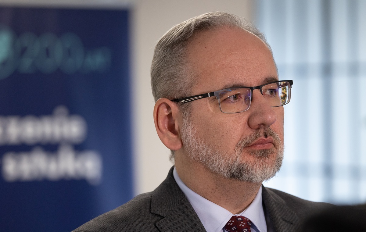 Policja potwierdza. Adam Niedzielski został pobity