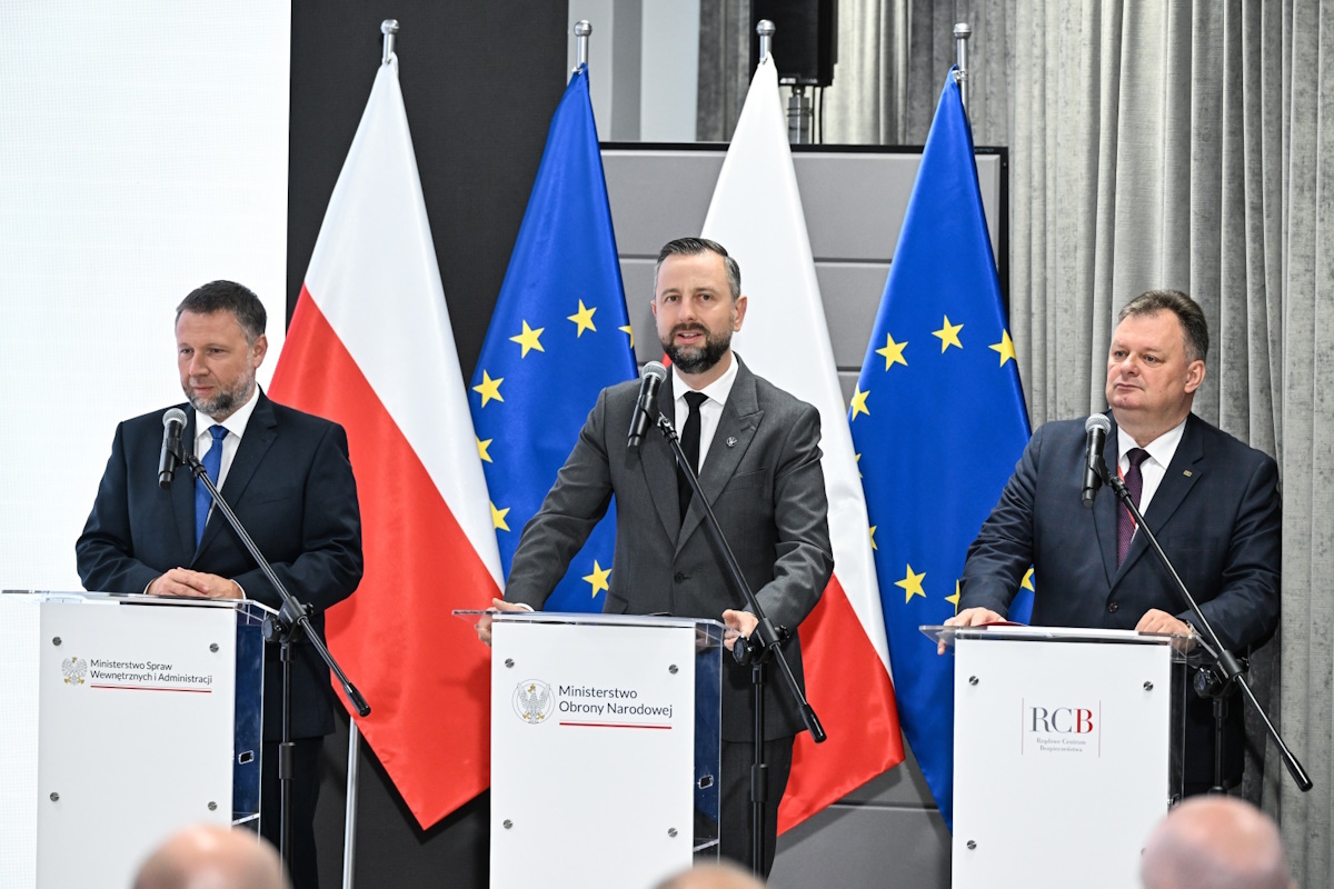 Rząd zaprezentował "Poradnik Bezpieczeństwa"