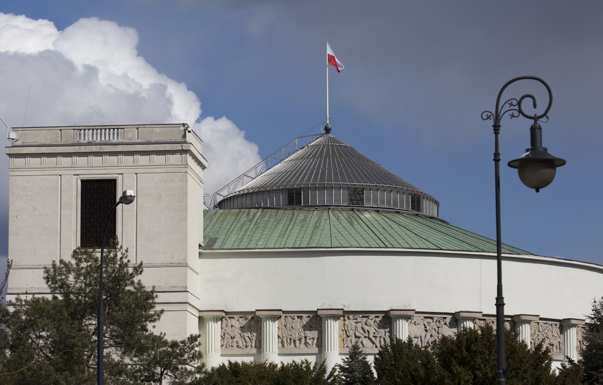 ОБЗОР. КО и ПиС идут ноздря в ноздрю! Хороший результат Конфедерации