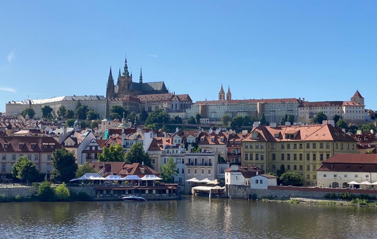 Lobby LGBTQ+ ingeruje w czeski system szkolnictwa