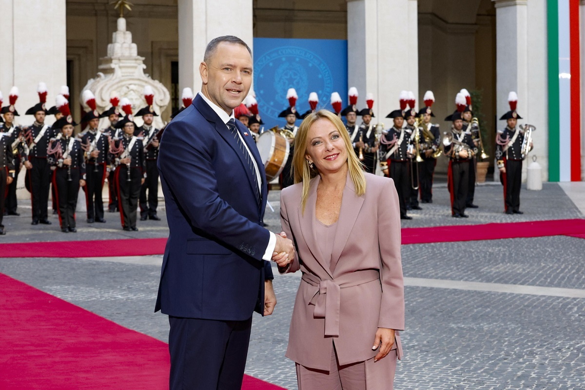 Prezydent Nawrocki ciepło powitany przez premier Meloni