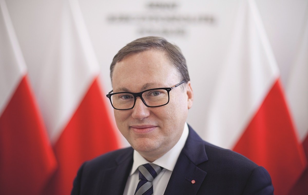 Jak sprowadzić Polaków do kraju? Senator Bierecki ma plan!