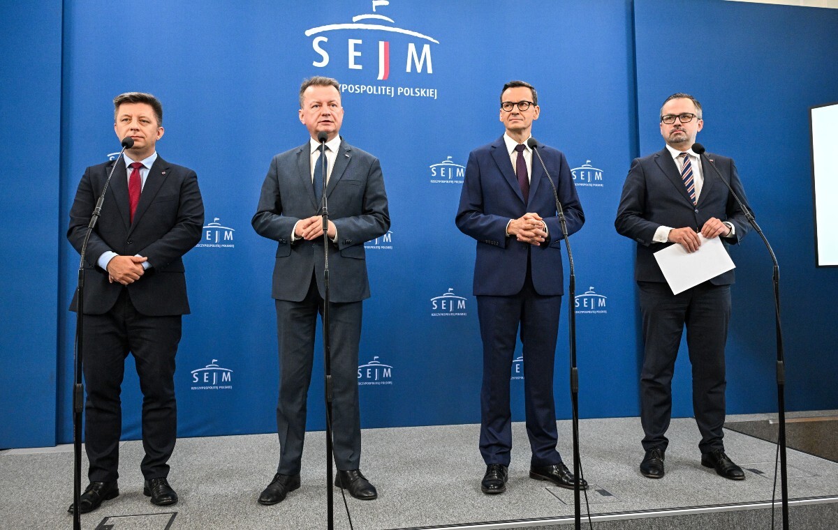 Politycy PiS: Nasza odpowiedź na ataki musi być adekwatna
