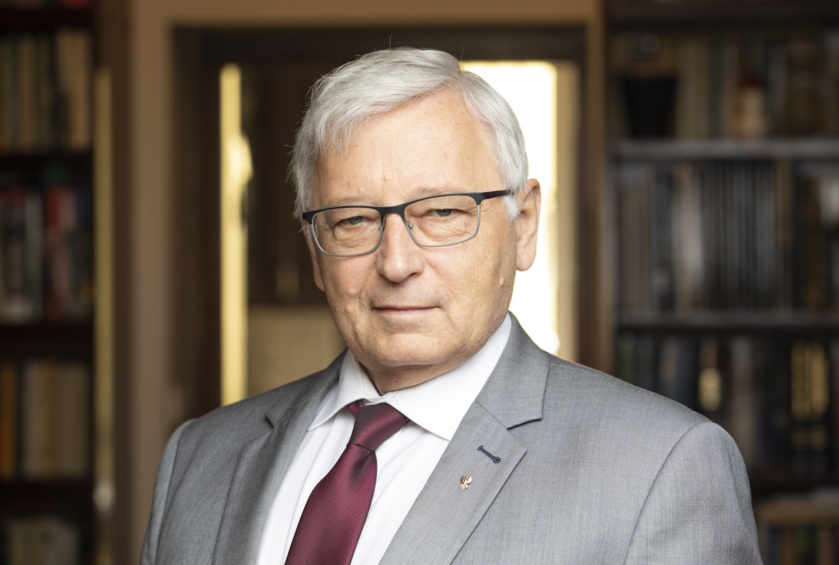 Parys: W MON jest umysłowa i polityczna blokada