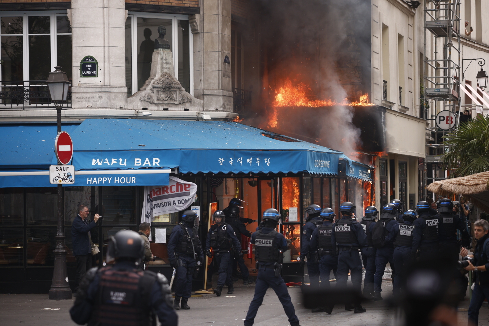 200 tys. Francuzów wyszło na ulicę! Setki aresztowanych