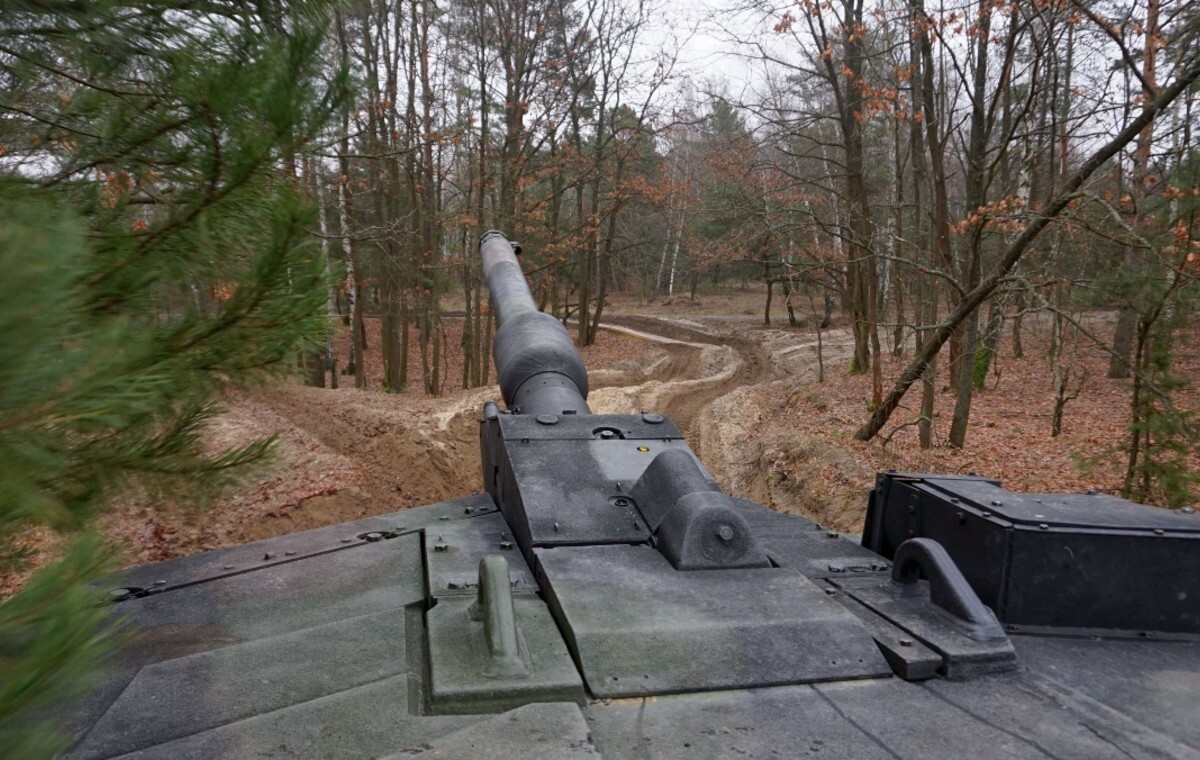 Wzrosła liczba Polaków obawiających się wojny. SONDAŻ