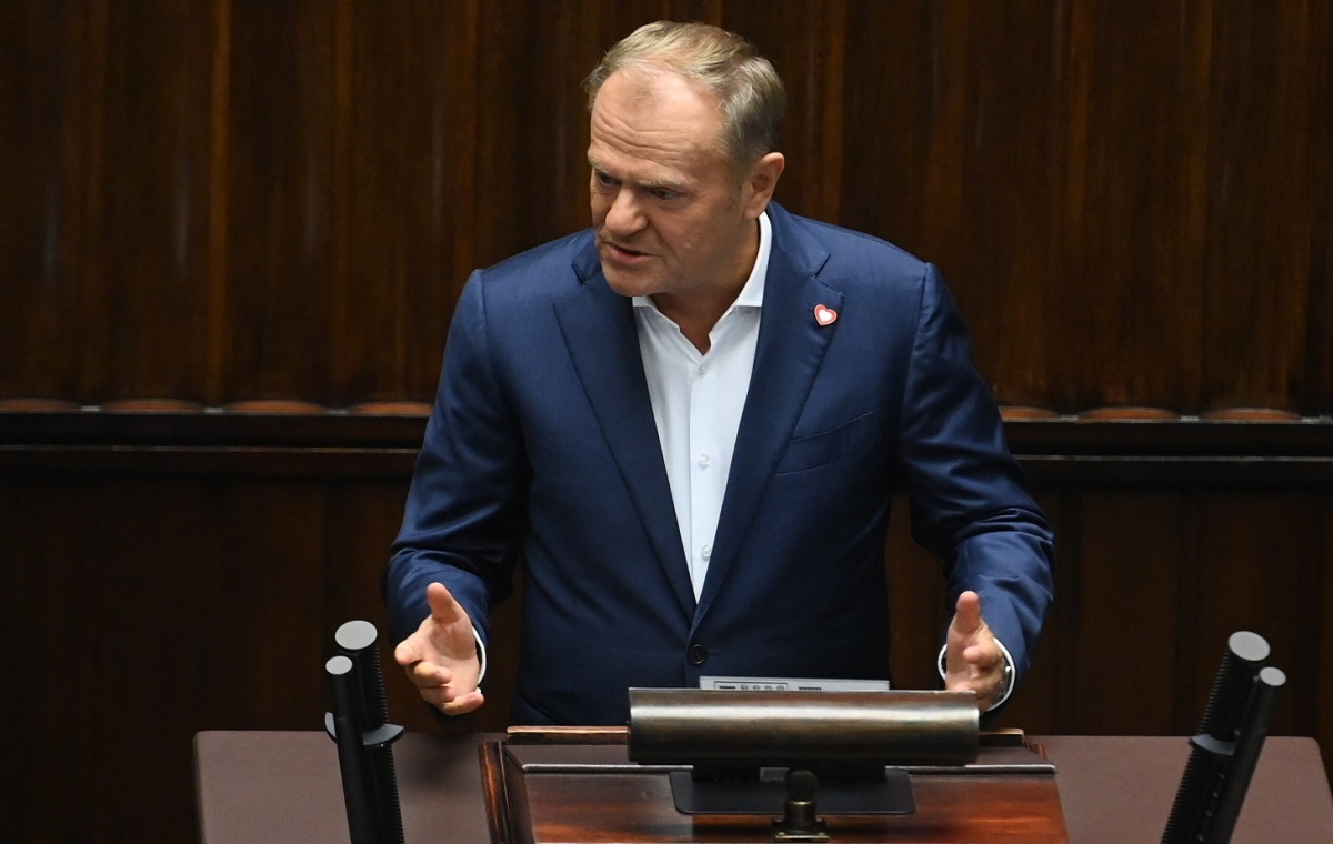 Tusk w Sejmie: Musimy być jak jedna pięść w kwestii Rosji