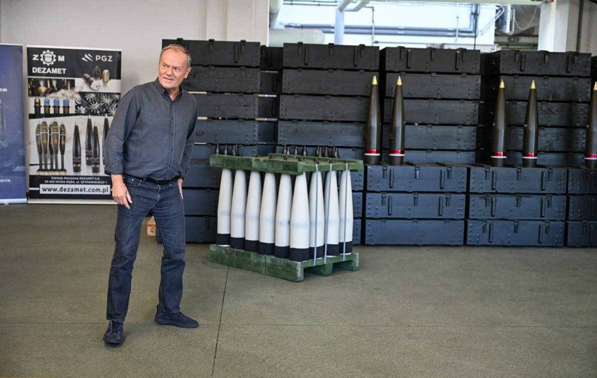 Tusk cieszy się z unijnych kredytów!"Trzeba umieć korzystać"