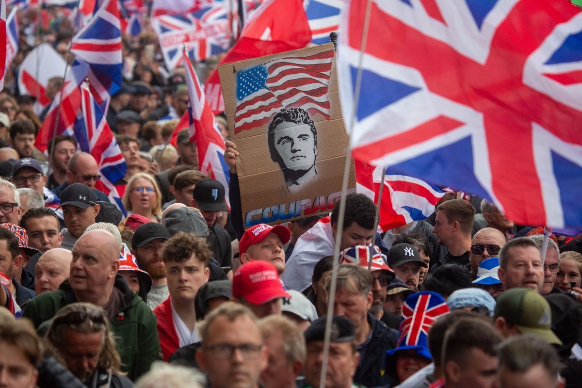 wiadomości,aktualności,wPolityce.pl Patrioci jednoczą się w Londynie! 110 tys. ludzi na marszu