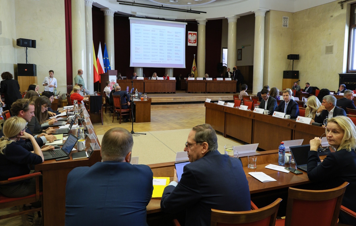 Trzaskowski wycofał swój projekt ws. prohibicji!