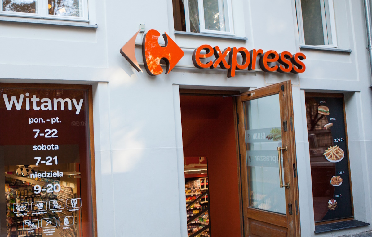 NEWS wPolsce24. Carrefour sprzedaje aktywa w Polsce!