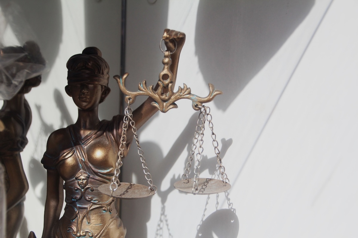 Ponad połowa Polaków nie ufa sądom! SONDAŻ