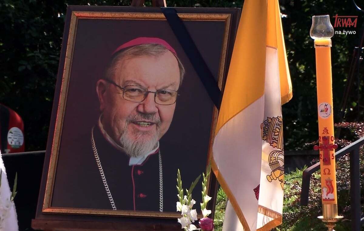 wiadomości,aktualności,wPolityce.pl Ostatnie pożegnanie śp. bpa. Dydycza. 