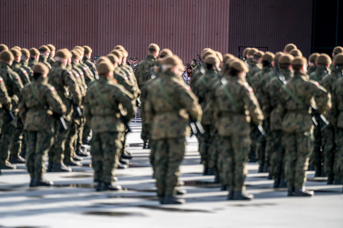 Czy Polacy zgłosiliby się do obrony kraju? SONDAŻ