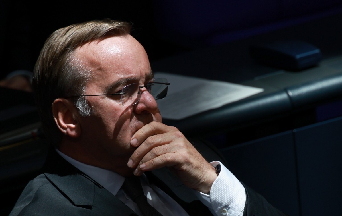 Rosyjski samolot wojskowy przeleciał nad niemiecką fregatą! wiadomości,aktualności,wPolityce.pl Rosyjski samolot wojskowy przeleciał nad niemiecką fregatą!