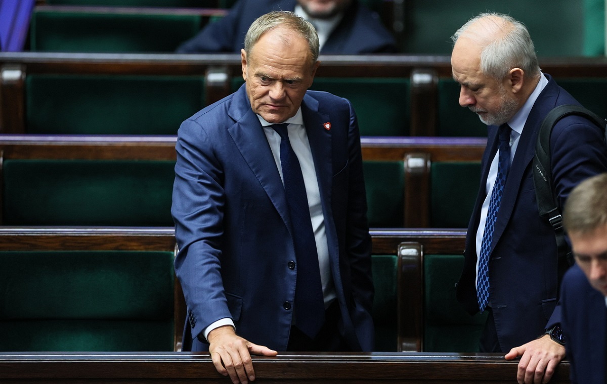 Rekordowy spadek poparcia dla rządu Tuska! SONDAŻ CBOS