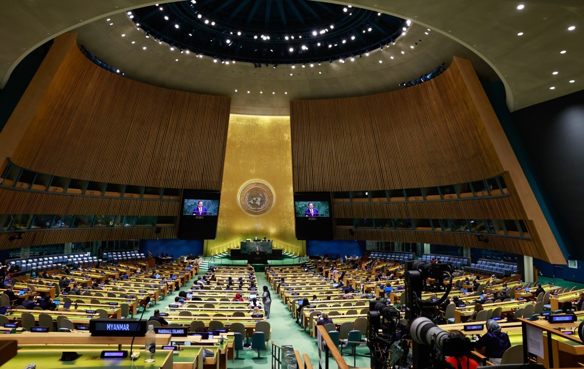 Urzędnik USA zaatakowany w ONZ! Sprawcą obłąkany lewicowiec wiadomości,aktualności,wPolityce.pl Urzędnik USA zaatakowany w ONZ! Sprawcą obłąkany lewicowiec