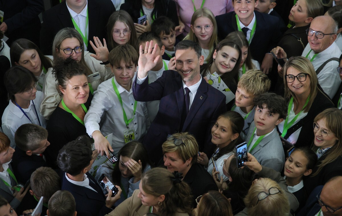 Młodzież obraduje w Sejmie. "Głos młodych jest ważny"