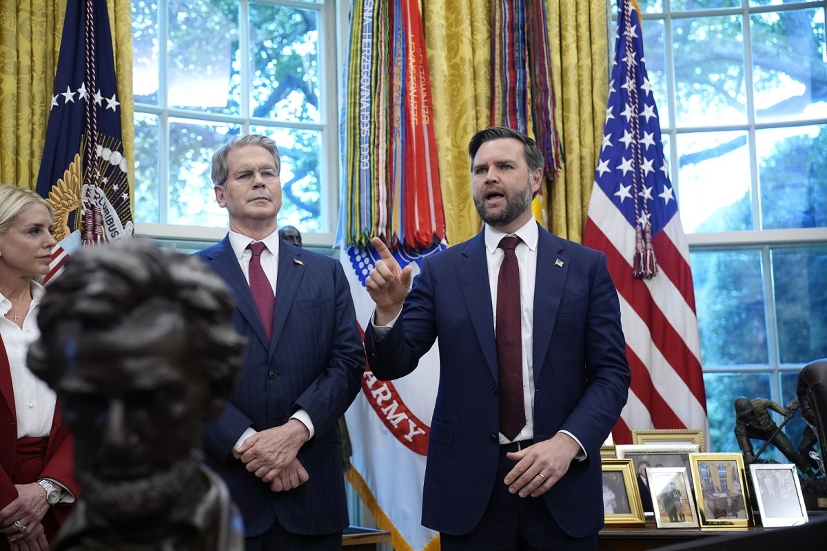 J.D. Vance: Rosjanie niewiele zyskują na polu bitwy wiadomości,aktualności,wPolityce.pl J.D. Vance: Rosjanie niewiele zyskują na polu bitwy