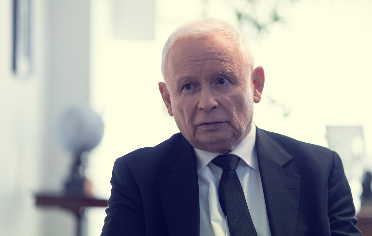 Prezes Kaczyński wykluczył siedmiu radnych z klubu PiS!