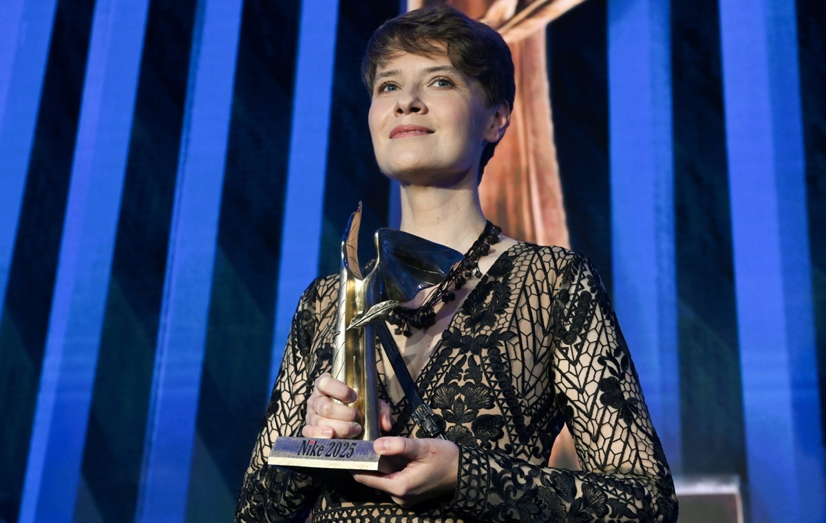 Eliza Kącka laureatką Nagrody Literackiej  wiadomości,aktualności,wPolityce.pl Eliza Kącka laureatką Nagrody Literackiej