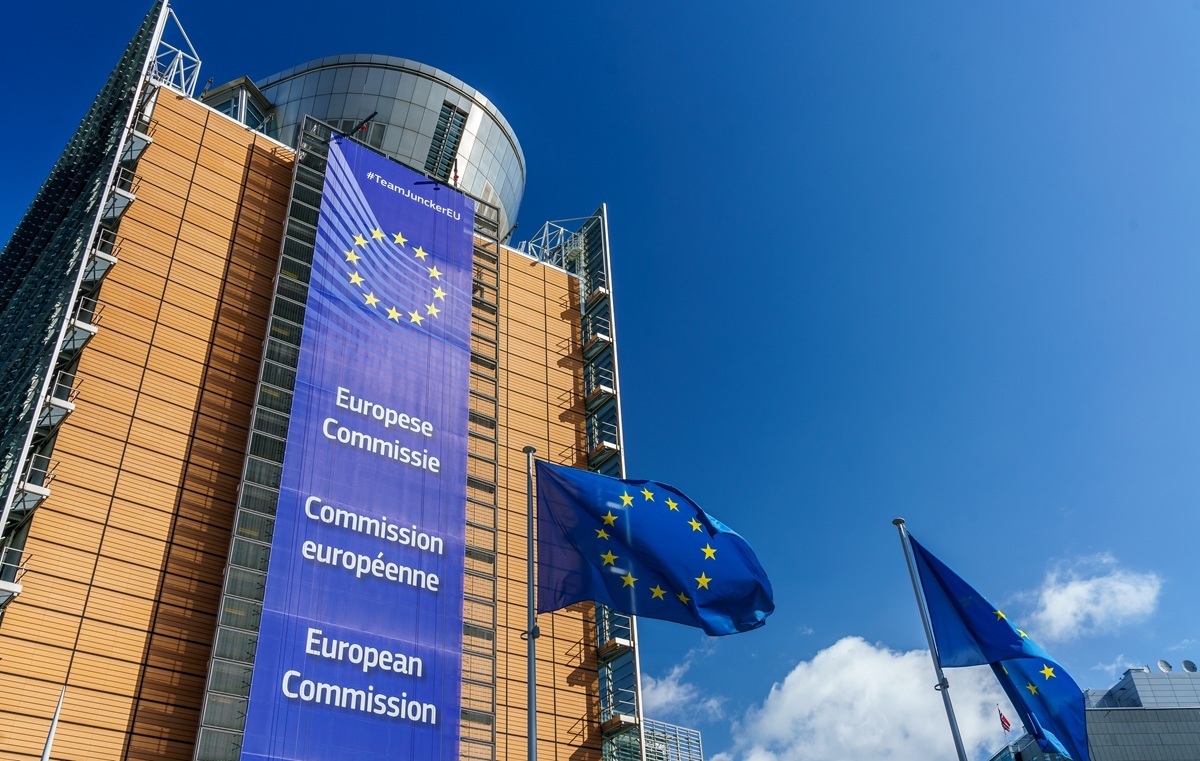 Komisja Europejska planuje nową strategię ws. AI