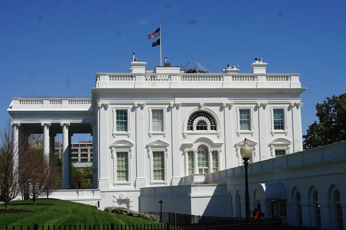 Trump wysyła wojsko do Illinois. Oregon się broni wiadomości,aktualności,wPolityce.pl Trump wysyła wojsko do Illinois. Oregon się broni