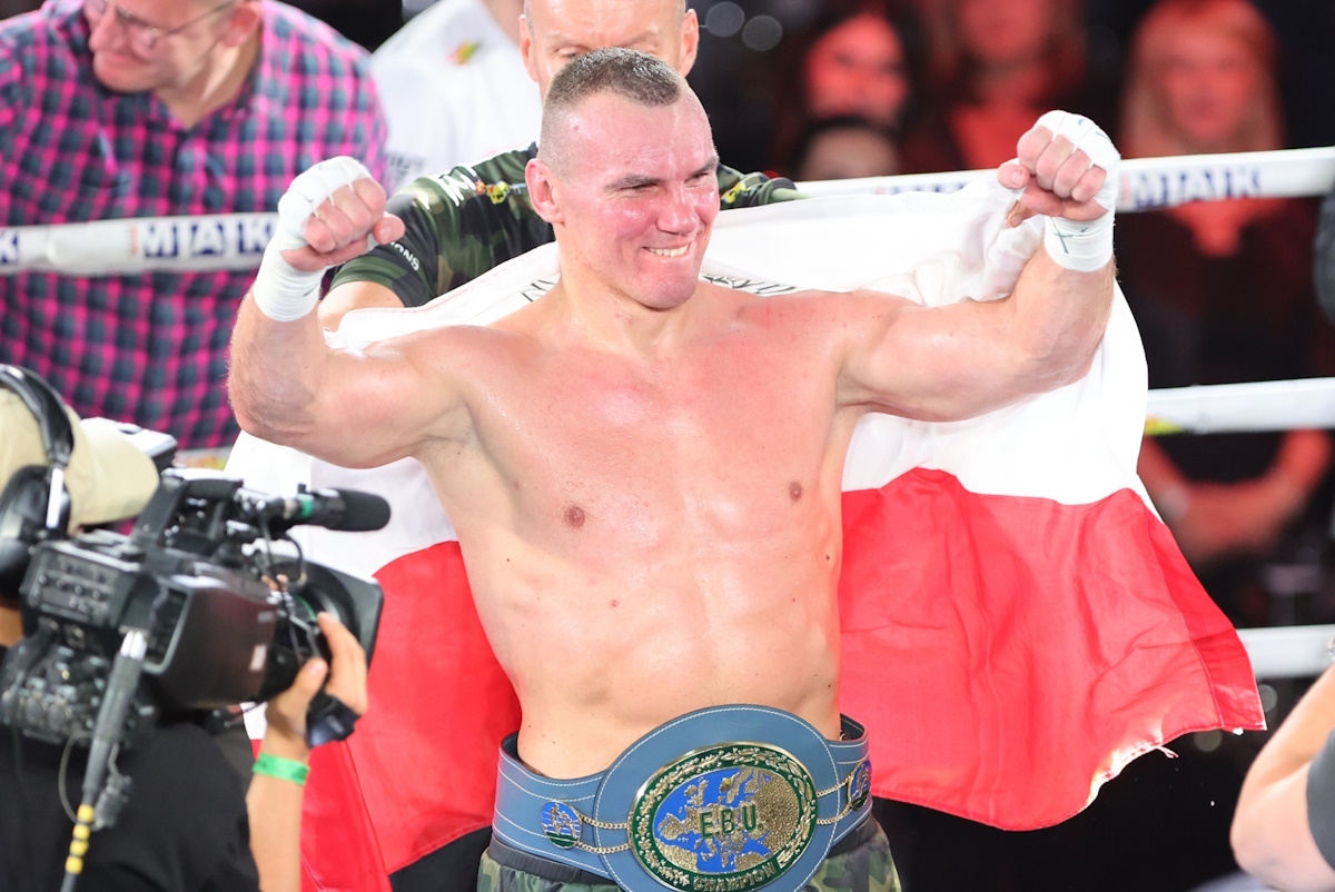 Masternak mistrzem Europy w boksie! Znokautował Djeko wiadomości,aktualności,wPolityce.pl Masternak mistrzem Europy w boksie! Znokautował Djeko