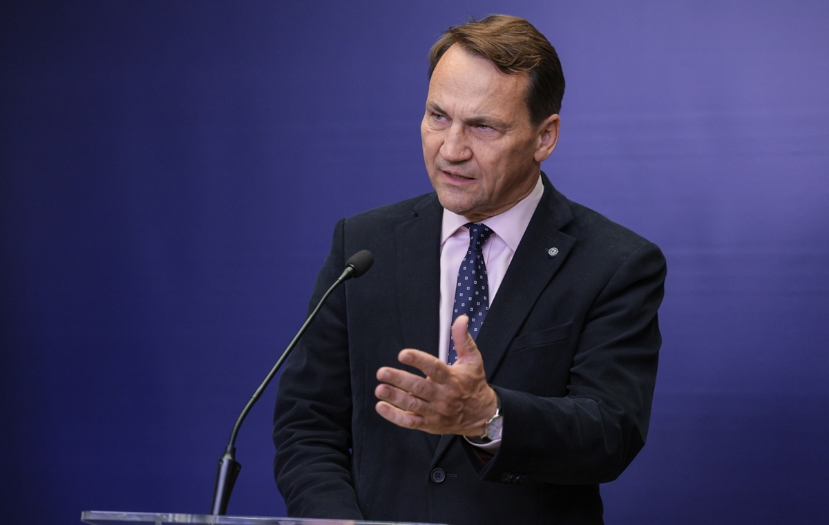 Sikorski szydzi ze skandalicznych słów Merkel