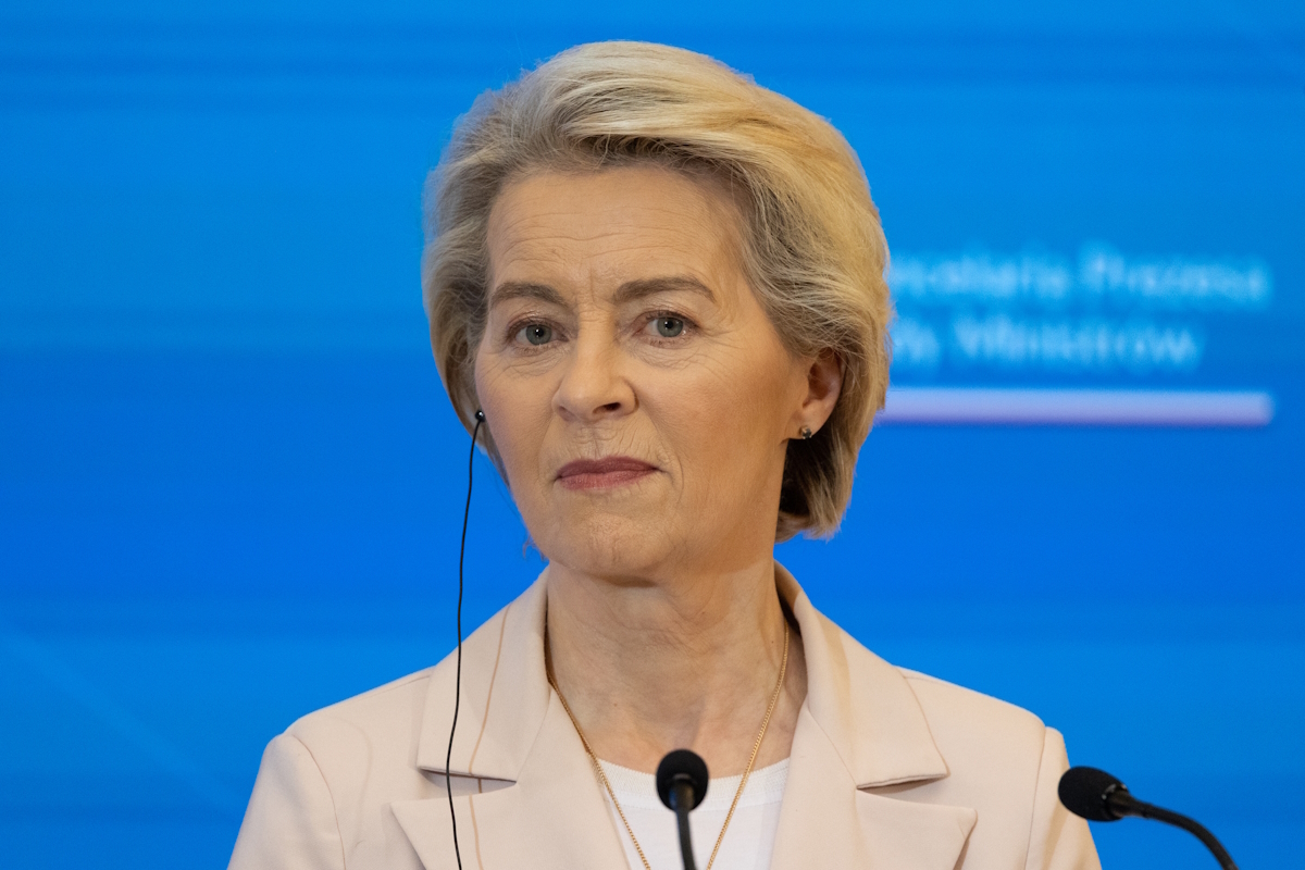 Szefowa KE pod pręgierzem. Dwa ugrupowania chcą ją odwołać