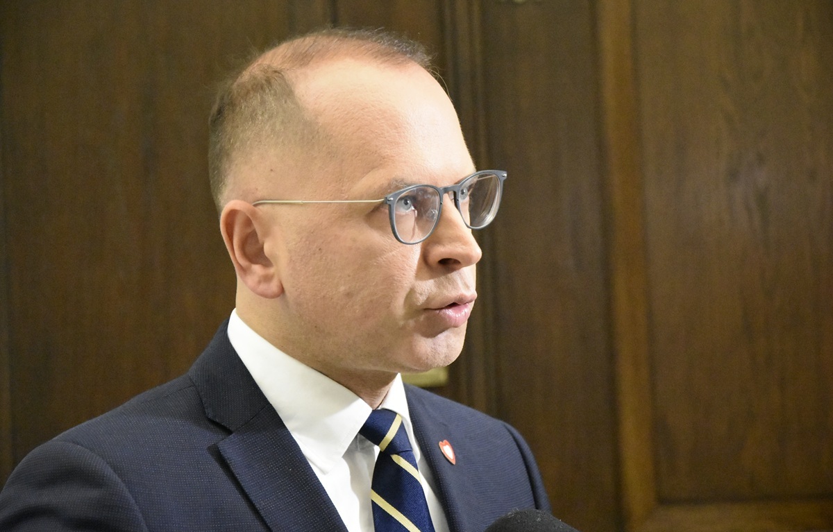 Bogaci nie potrzebują edukacji zdrowotnej? Absurdy Szczerby