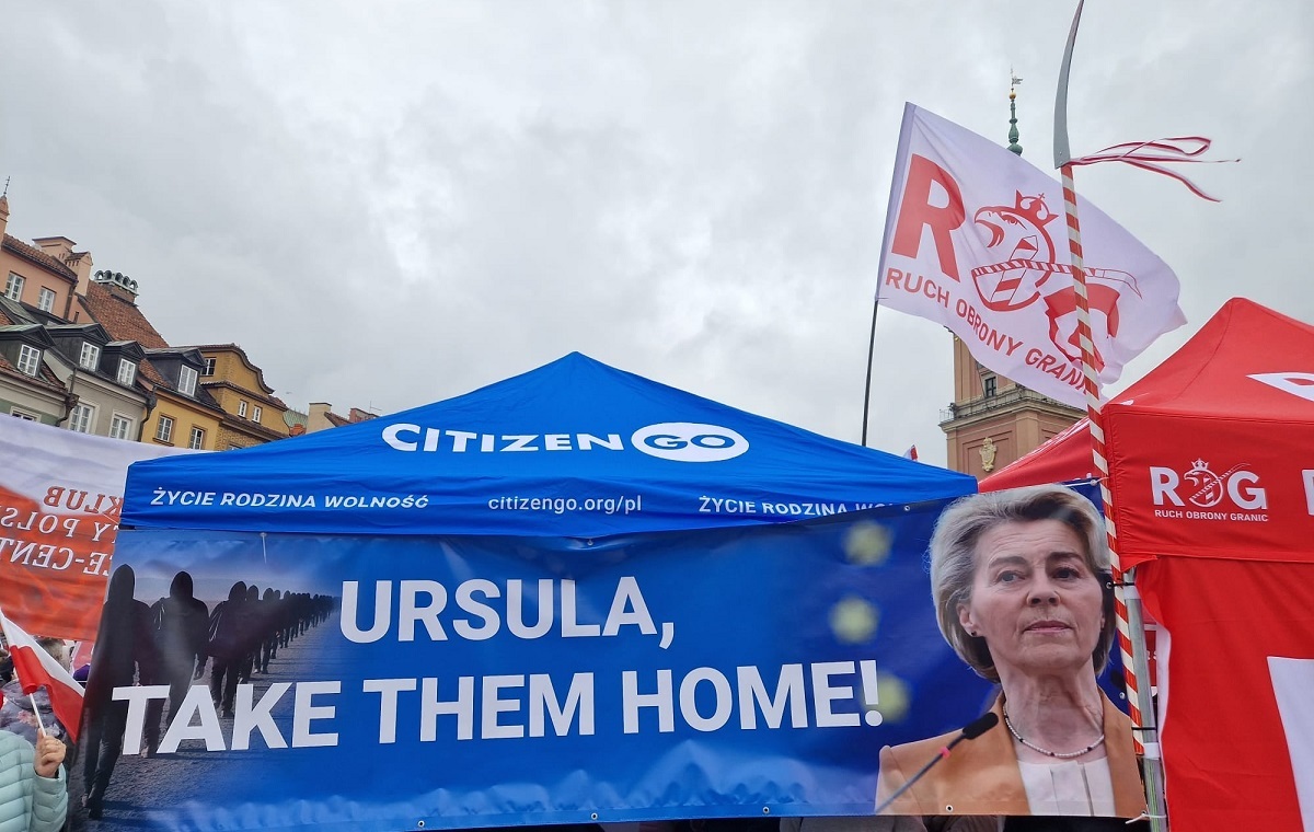 Zobacz, jakie hasła prezentowano na proteście PiS!