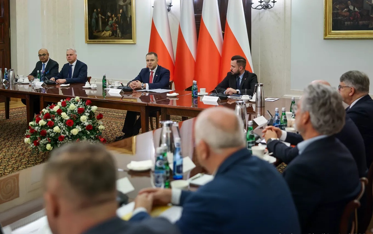 Prezydent Nawrocki spotkał się z polskimi przewoźnikami