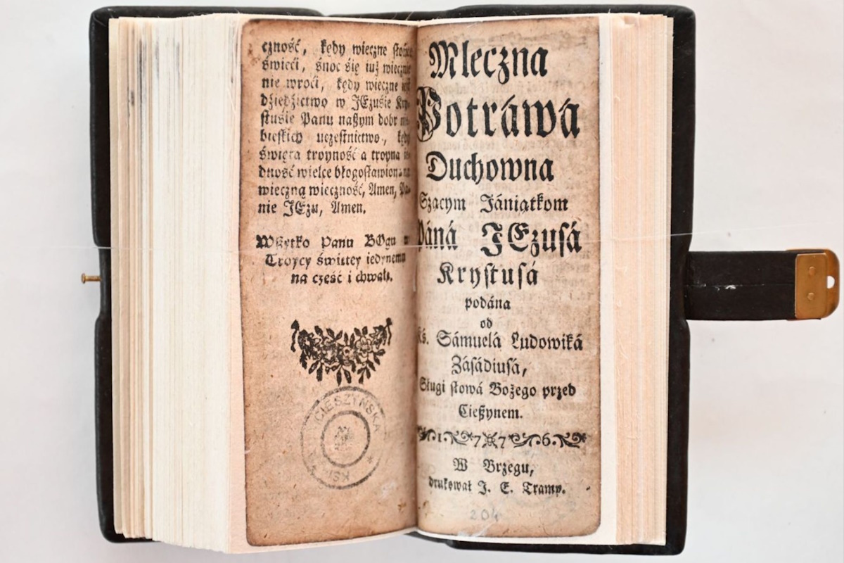 wiadomości,aktualności,wPolityce.pl Odnaleziono nieznany modlitewnik z XVIII wieku!