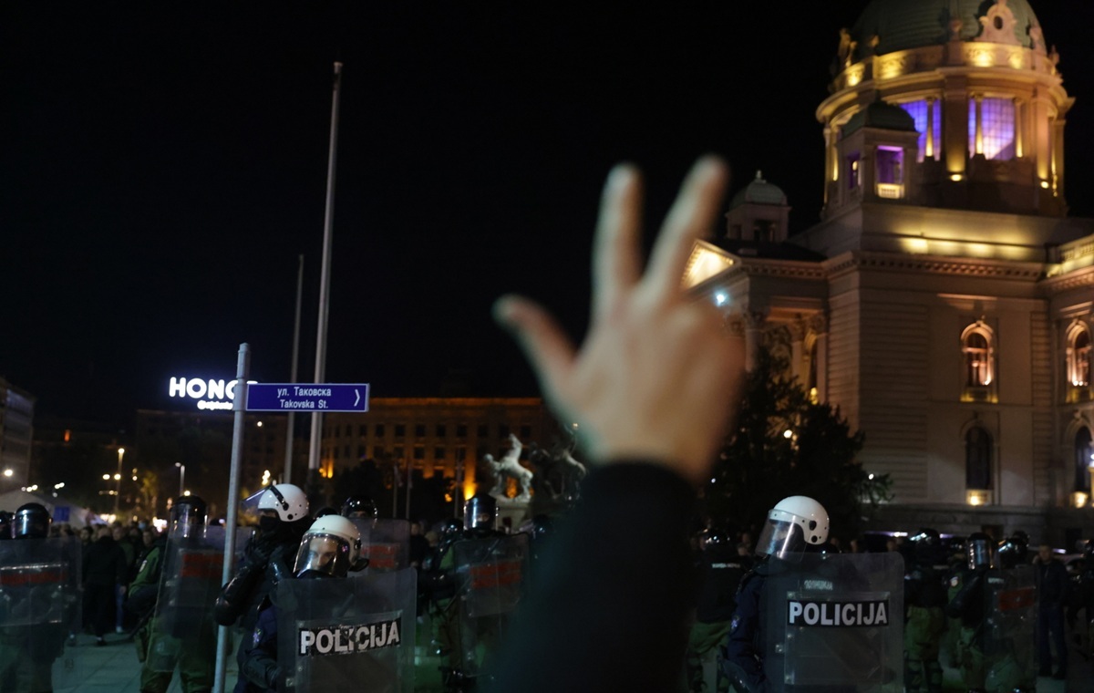 Polityczne trzęsienie ziemi w Serbii! Przedterminowe wybory