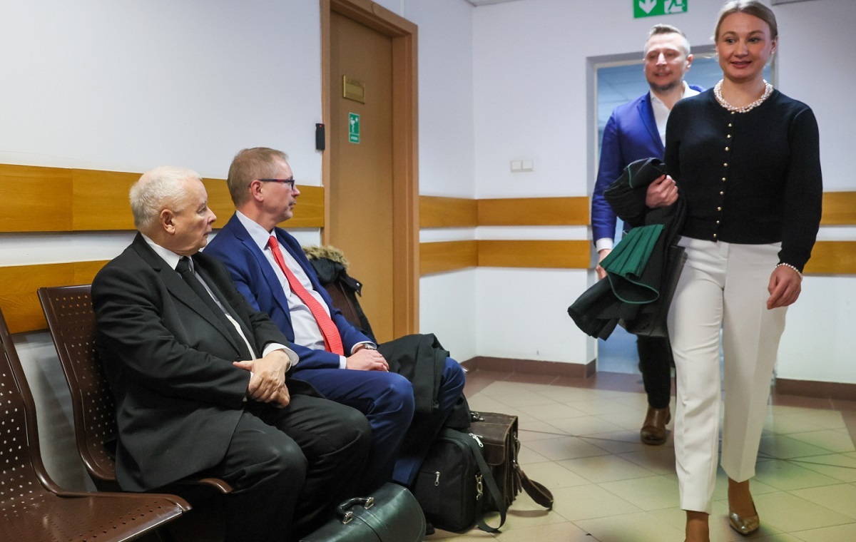 Prezes PiS kontra Brejza. J. Kaczyński stawił się w sądzie