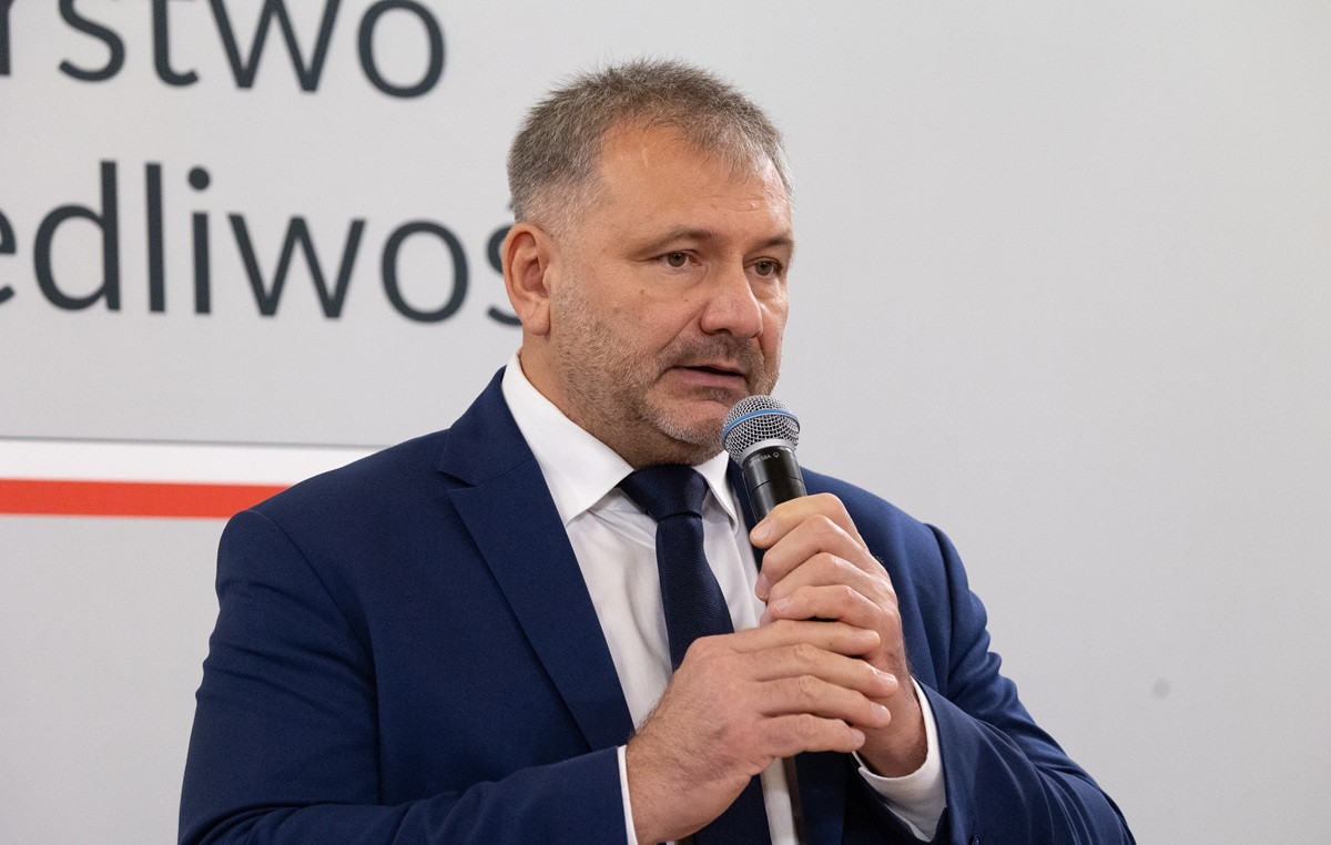 Helsińska Fundacja Praw Człowieka krytykuje projekt Żurka