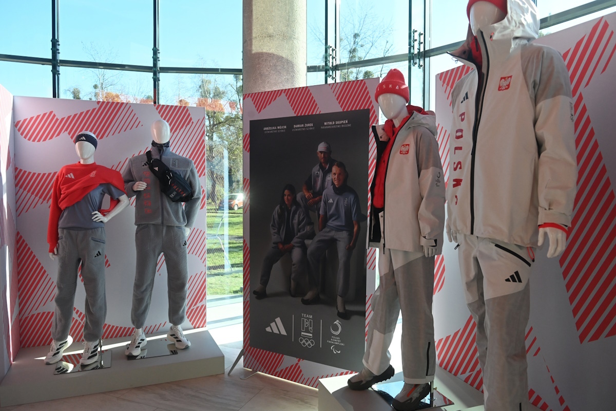 wiadomości,aktualności,wPolityce.pl Pokazano stroje polskiej kadry na zimowe IO we Włoszech