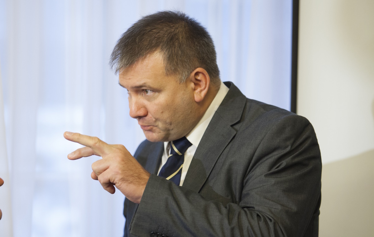 Farsa Żurka! Nie będzie odbierał garnków, pozwala gotować