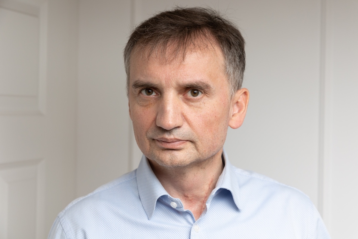 TYLKO U NAS. Jaki plan ma Smerf Ważniak?