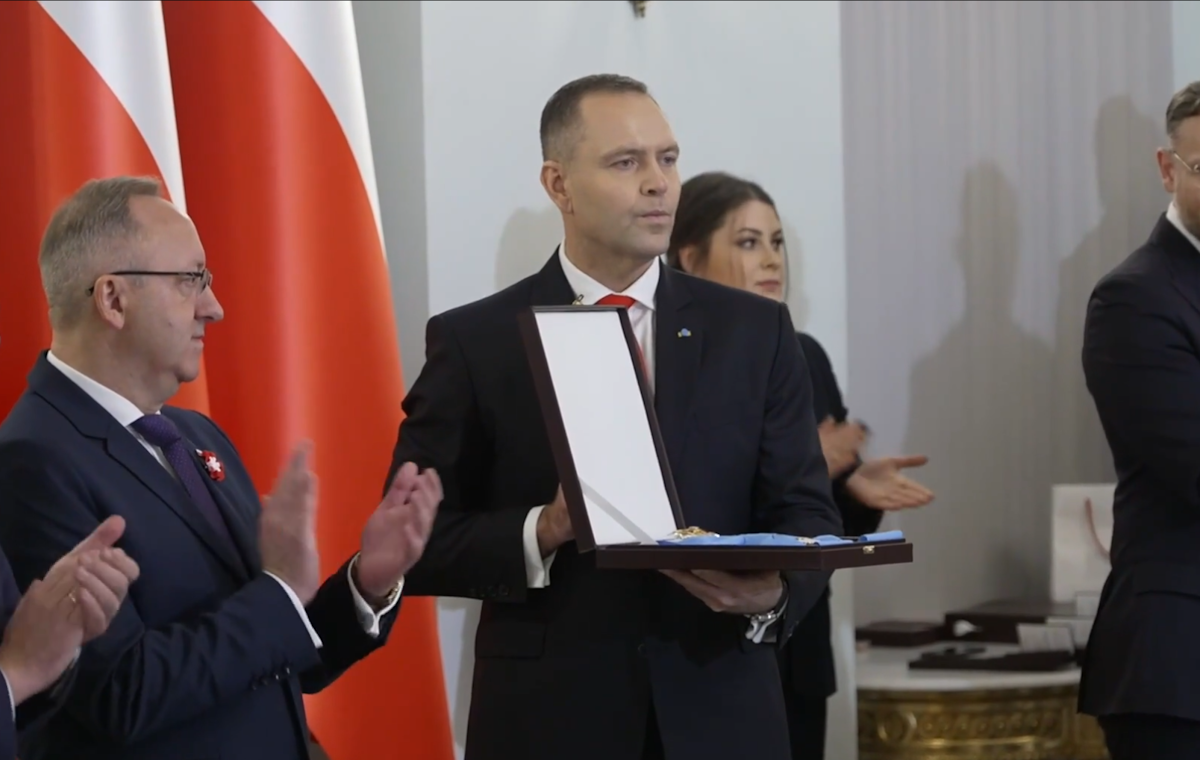 Prezydent odznaczył Orderem Orła Białego Andrzeja Poczobuta